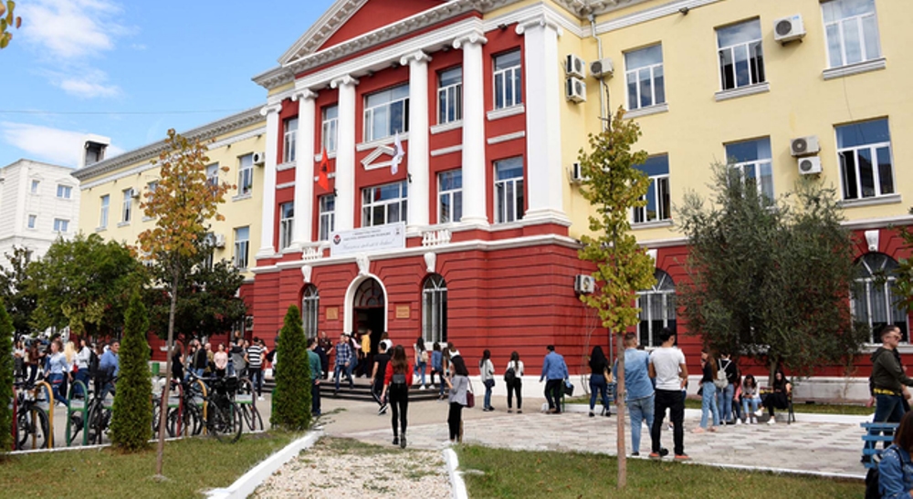 Pedagoget ne diten e dyte te bojkotit, nuk terhiqen nga kerkesat